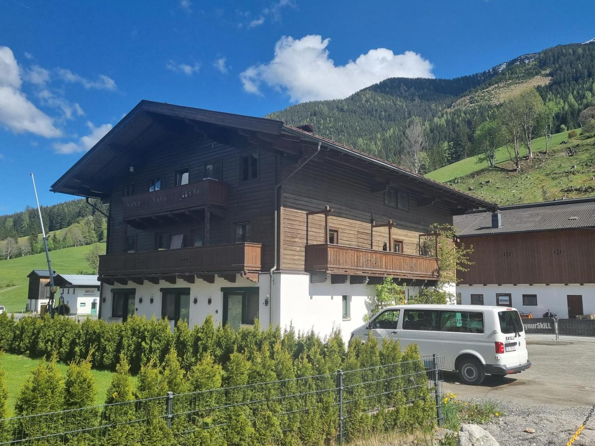 Hike&Bike Hostel mit Jokercard Saalbach Exterior foto