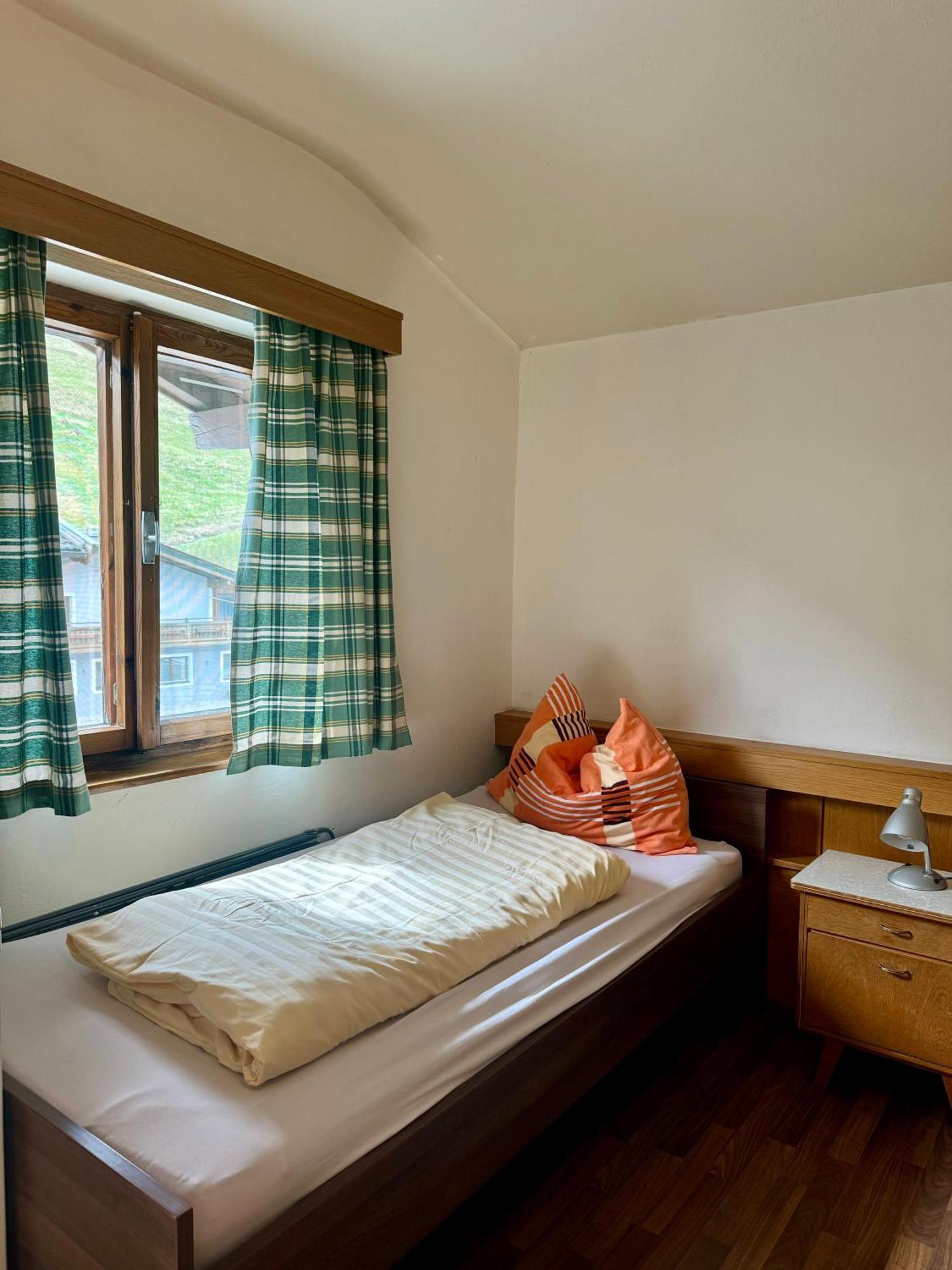 Hike&Bike Hostel mit Jokercard Saalbach Zimmer foto